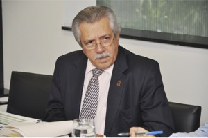 Conselheiro do Tribunal de Contas do Estado suspende emprstimo do Empreender Paraba