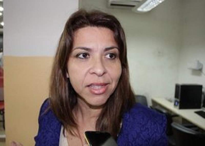RESPOSTA  NO  -  Vereadora Elza Virgnia diz que jamais tira licena para o suplente Marmuthe assumir vaga na Cmara de Joo Pessoa