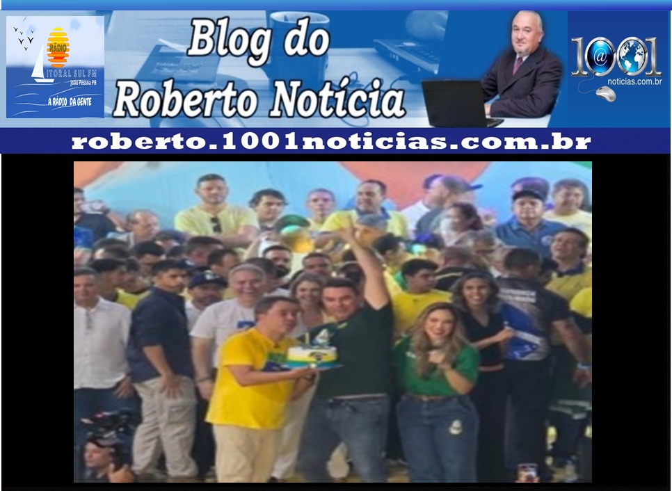 Efraim Filho se emociona em discurso, pede Juliana como vice e refor�a campanha em ato do PL