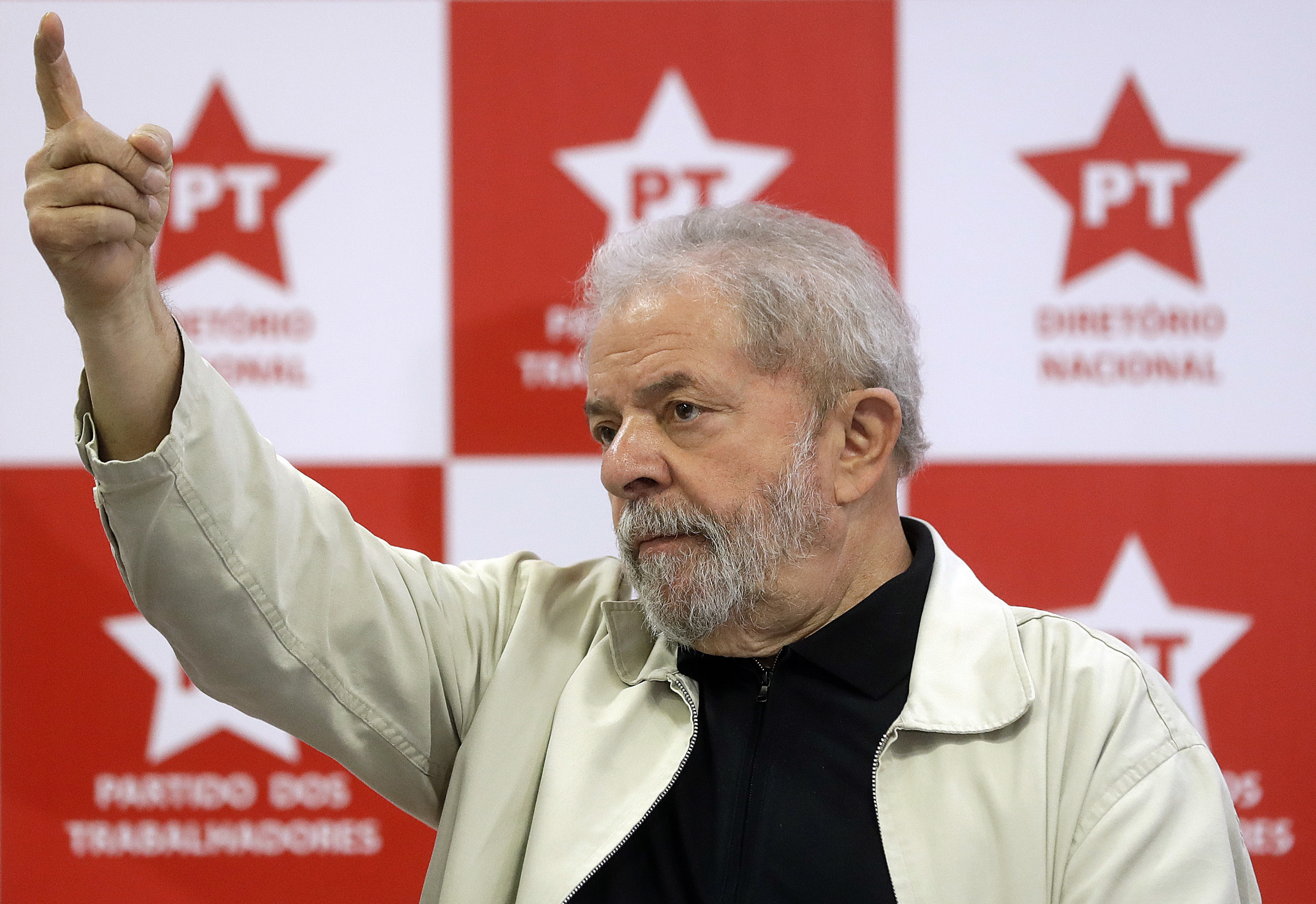 Lula diz que empresrios inventaram propina para prejudicar polticos