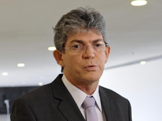  O Globo repercute exoneraes de delegados aps envolverem nome de Ricardo na Operao Cartola