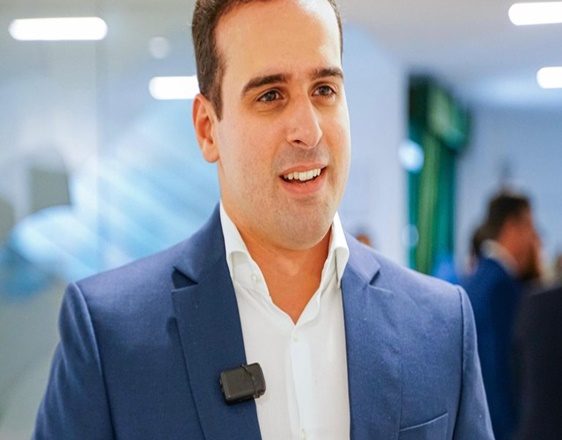 Lucas Ribeiro anuncia salários nos dias 27 e 28 e transfere folga do Dia do Servidor para o dia 30