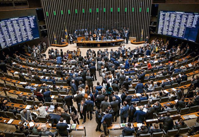Deputados eleitos terão direito a usar ‘cotão’ da Câmara antes da posse, autoriza Presidência