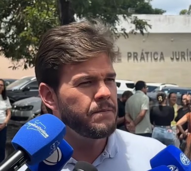 Bruno Cunha Lima vota em Campina Grande, reforça apoio a Efraim e Veneziano e defende diálogo com próximo governador